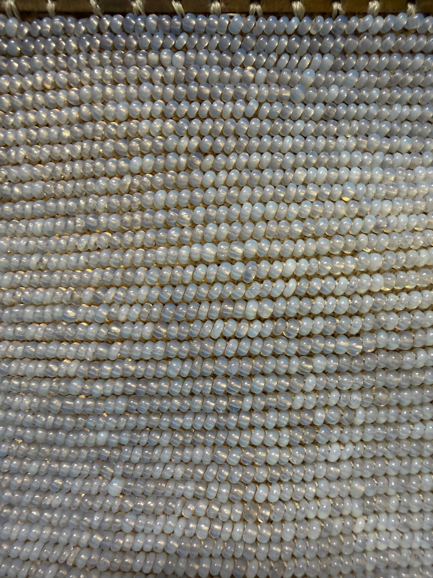 Antica borsetta gioiello da sera in micro perle di vetro, anni 10-20