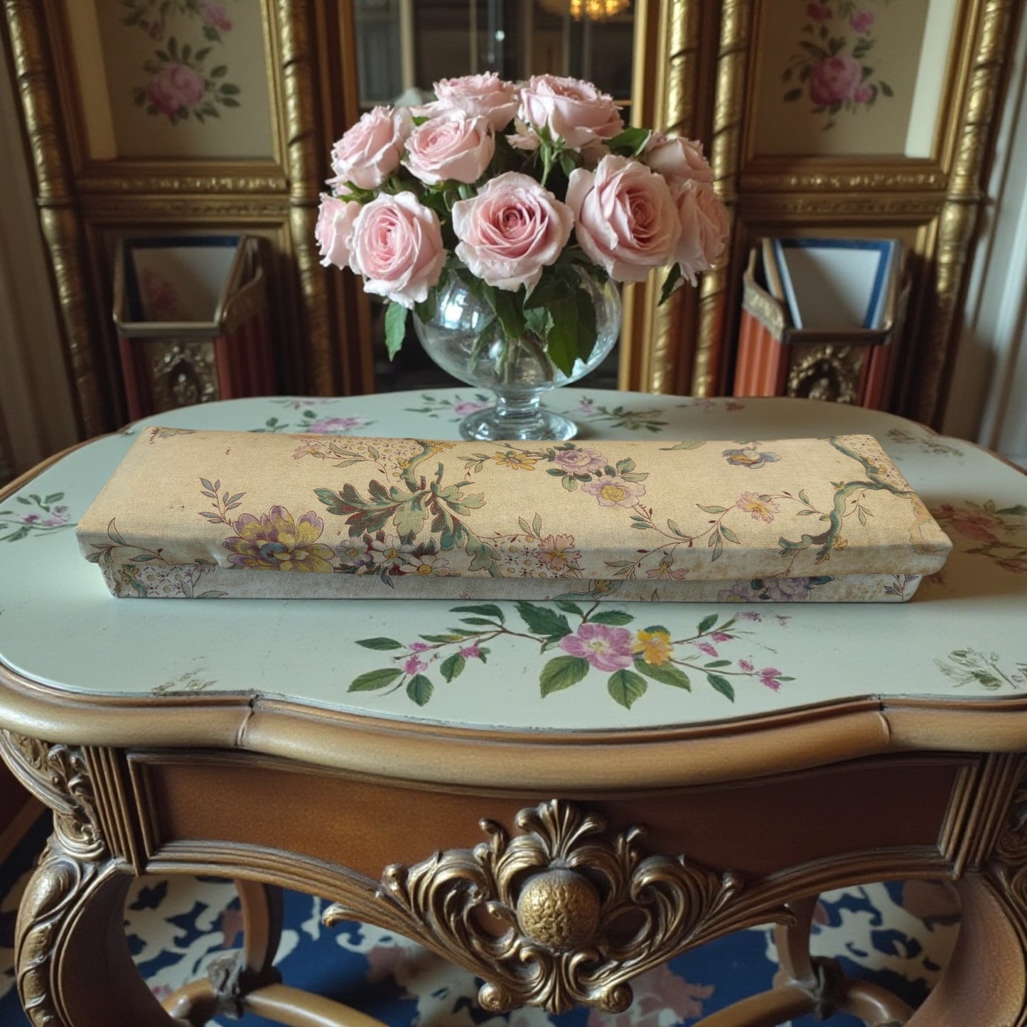 Guanti da sera in pelle sopra gomito mai usati in confezione originale fine ‘800 con cartellino