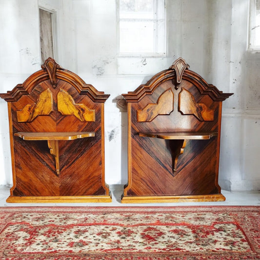 Coppia antiche mensole da letto sospese, eclettiche, anni ‘20-‘30