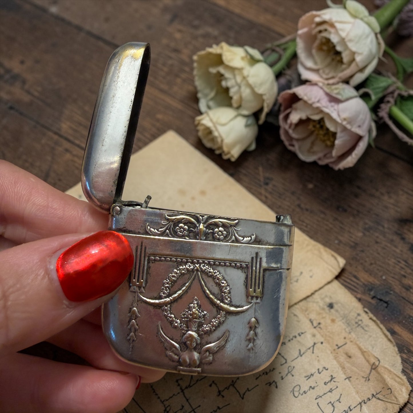 Vesta case placcato argento di fine ‘800 con Vittoria alata