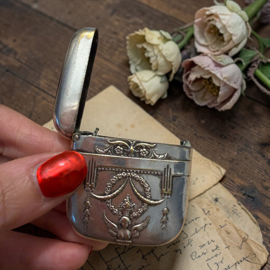 Vesta case placcato argento di fine ‘800 con Vittoria alata