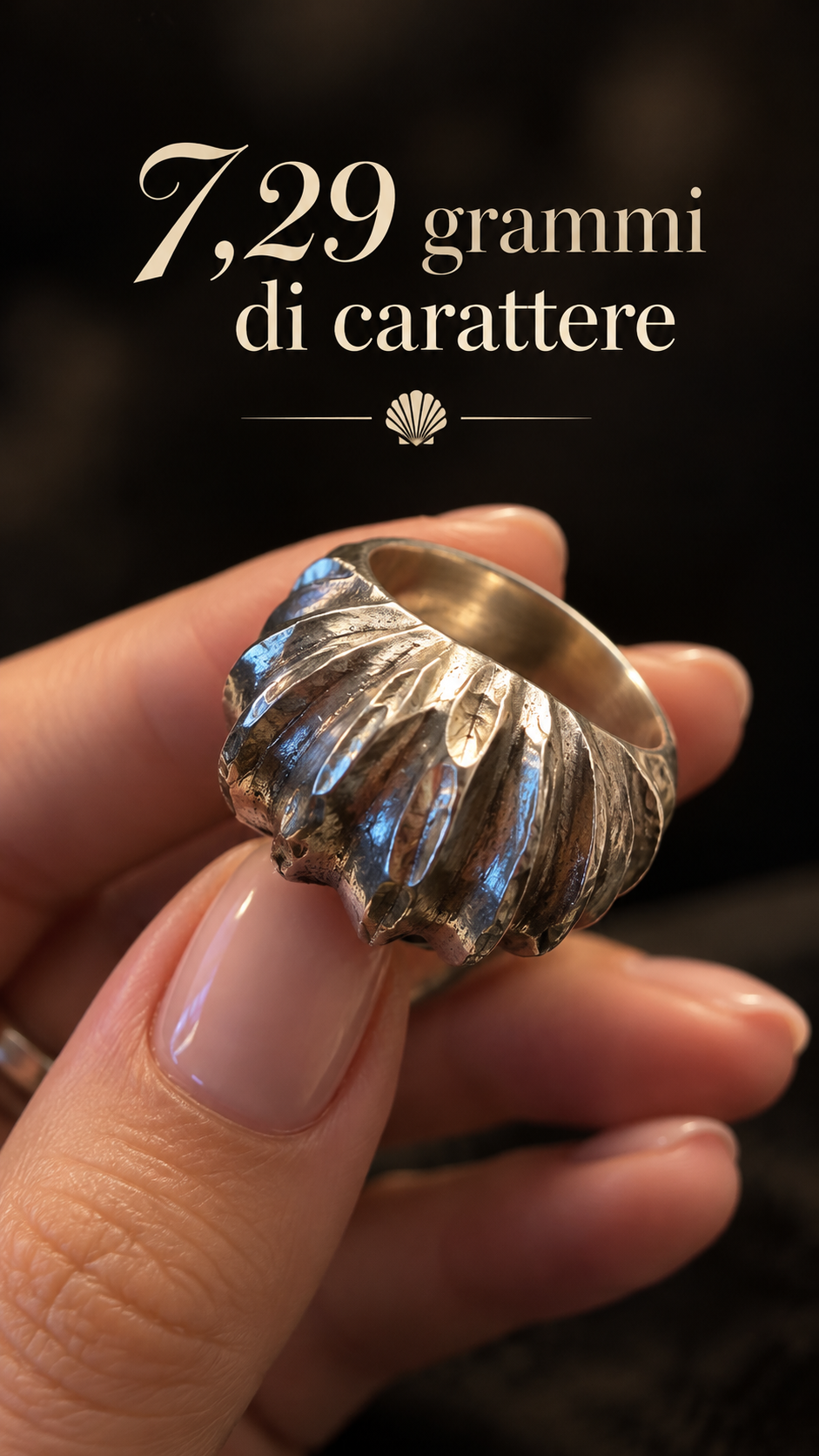 Anello in argento modernista a guisa di conchiglia