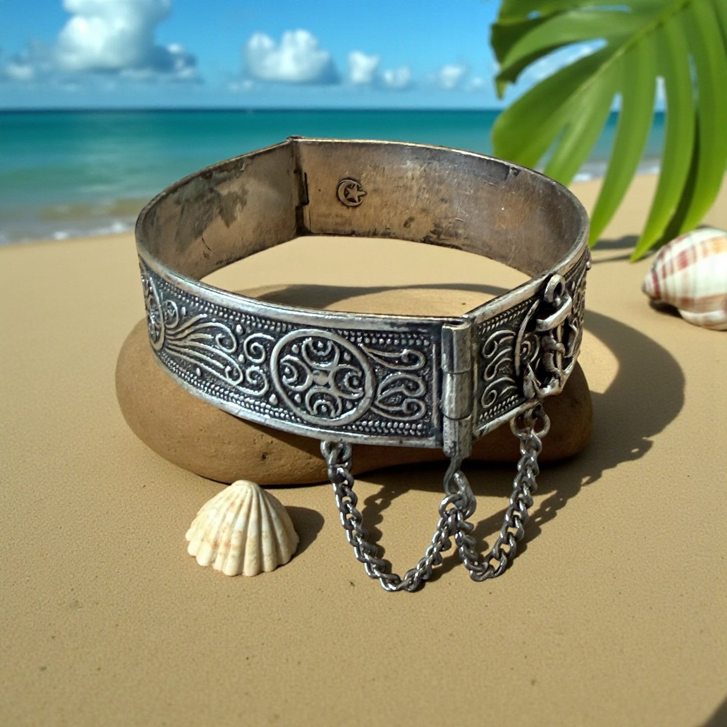 Bracciale in argento, lavorazione anni 50 delle coste dell’Egeo, doppia catenella di sicurezza, tema marinaro.