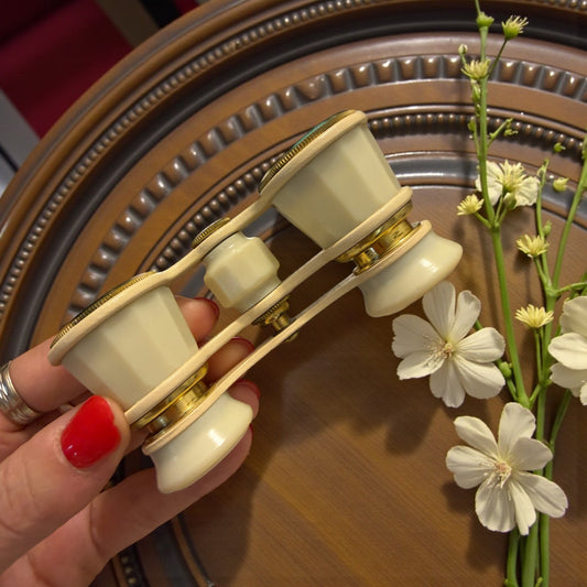 Binocolo da opera completo di astuccio, ex USSR anni ‘60