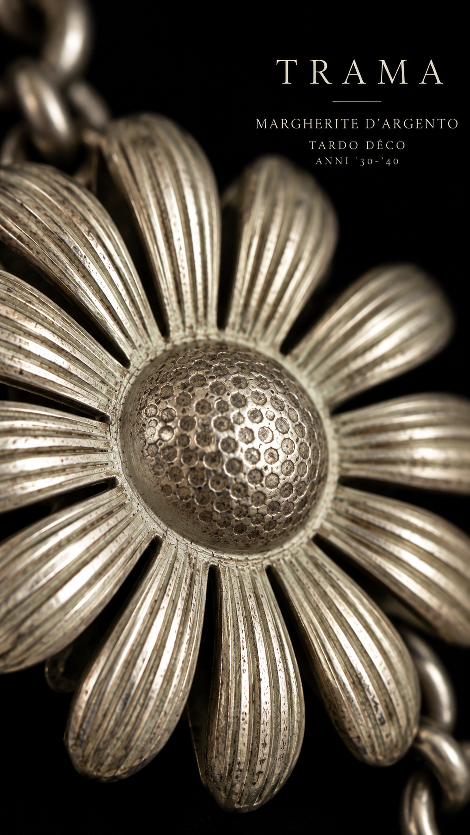 Antica collana tardo déco anni ‘30 con grandi margherite in metallo argentato