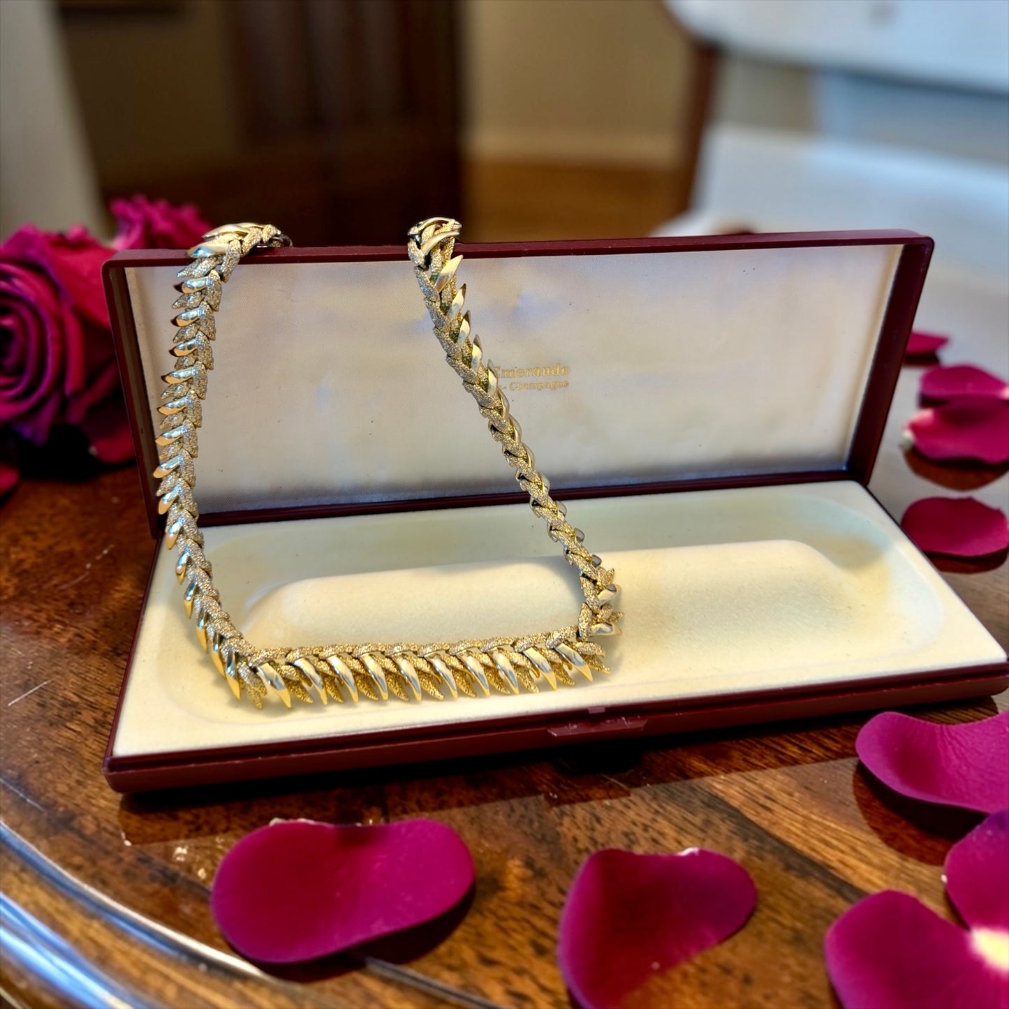 Collier “L’Emeraud” placcato oro anni ‘70 con scrigno originale