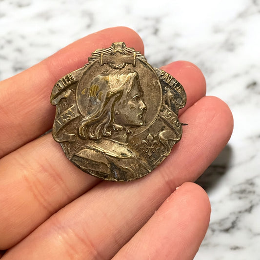 Spilla commemorativa 1909 beatificazione Giovanna d’Arco