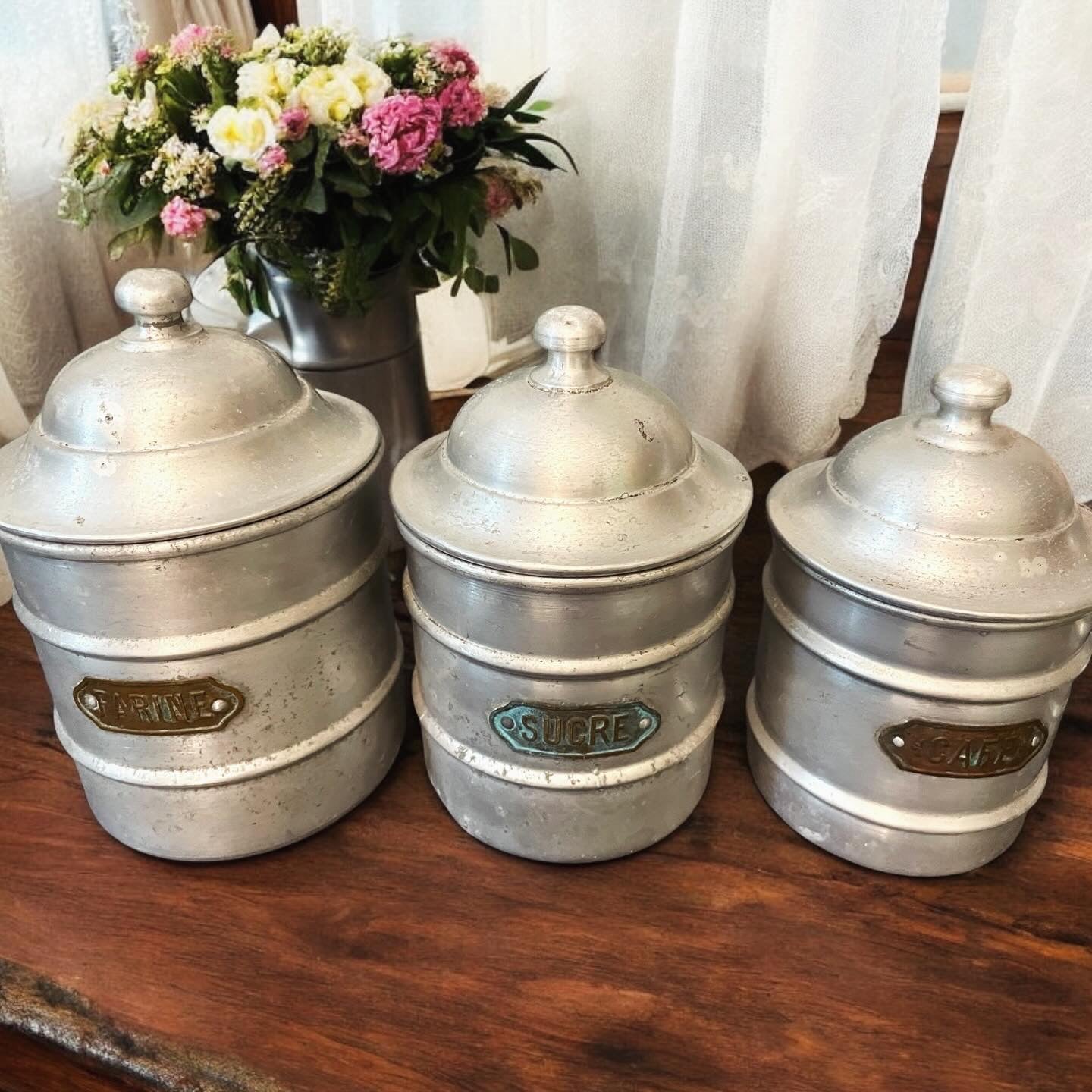 Set of 6 Provencal kitchen jars