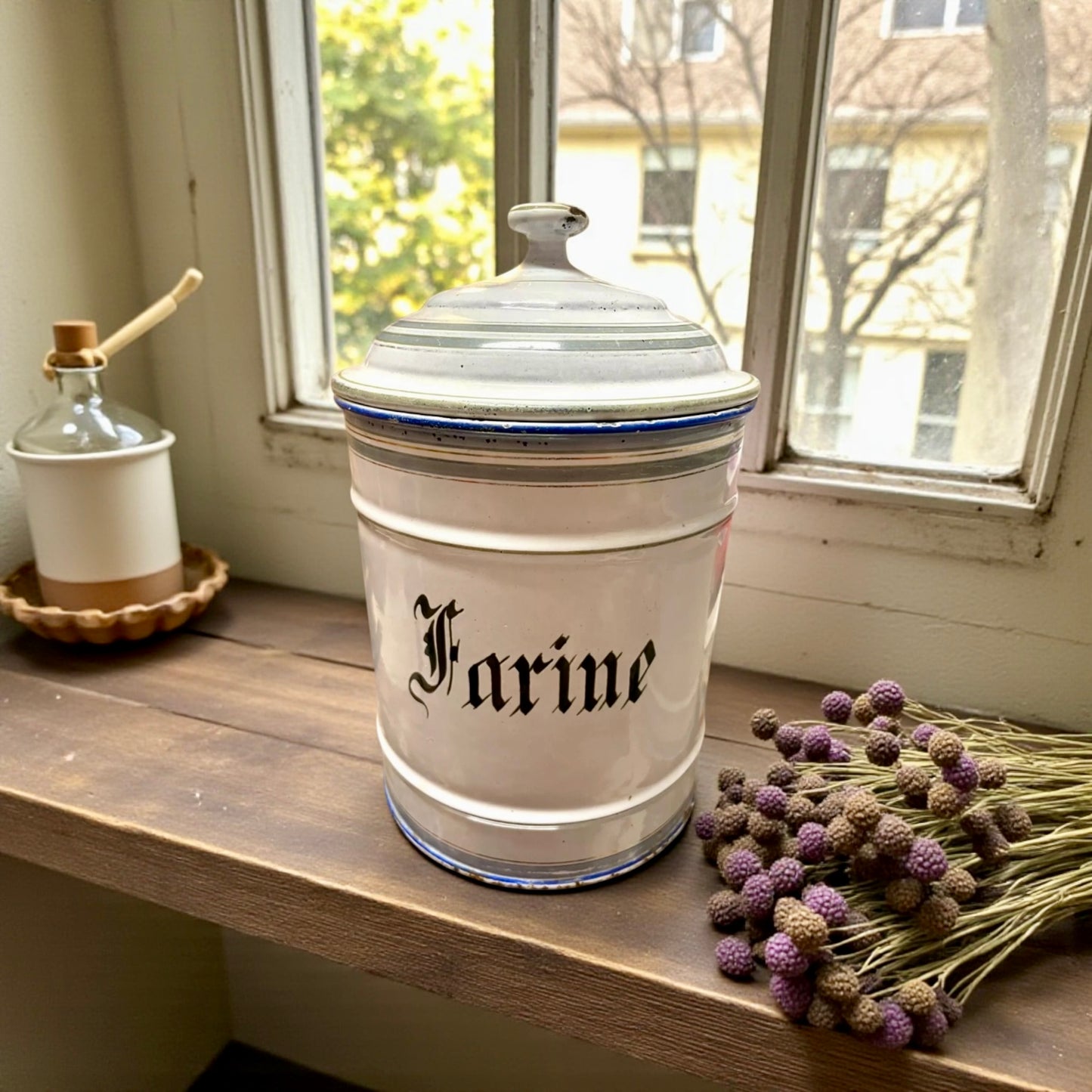 Coppia barattoli smaltati provenzali antichi da cucina, anni 20-30