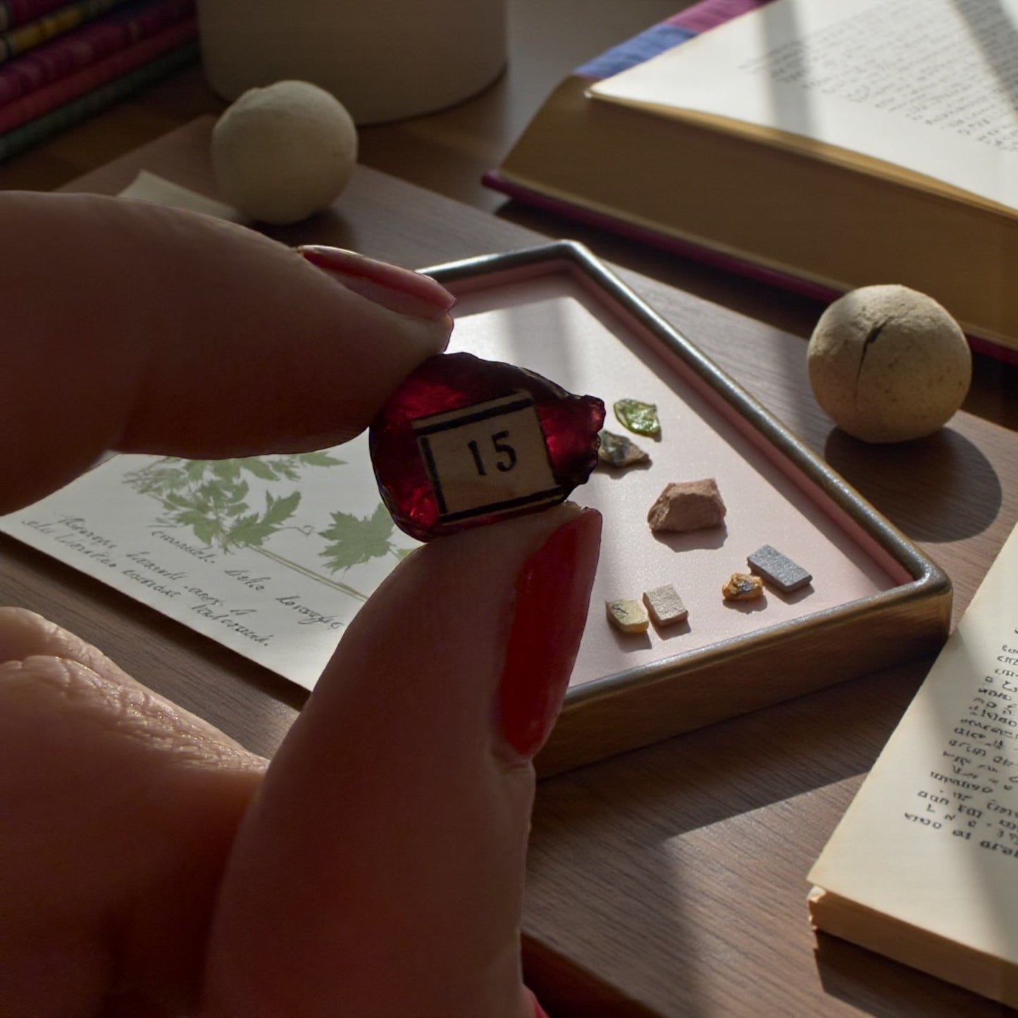 Splendido cofanetto di mineralogia di primo novecento didattico, completo con 15 pezzi