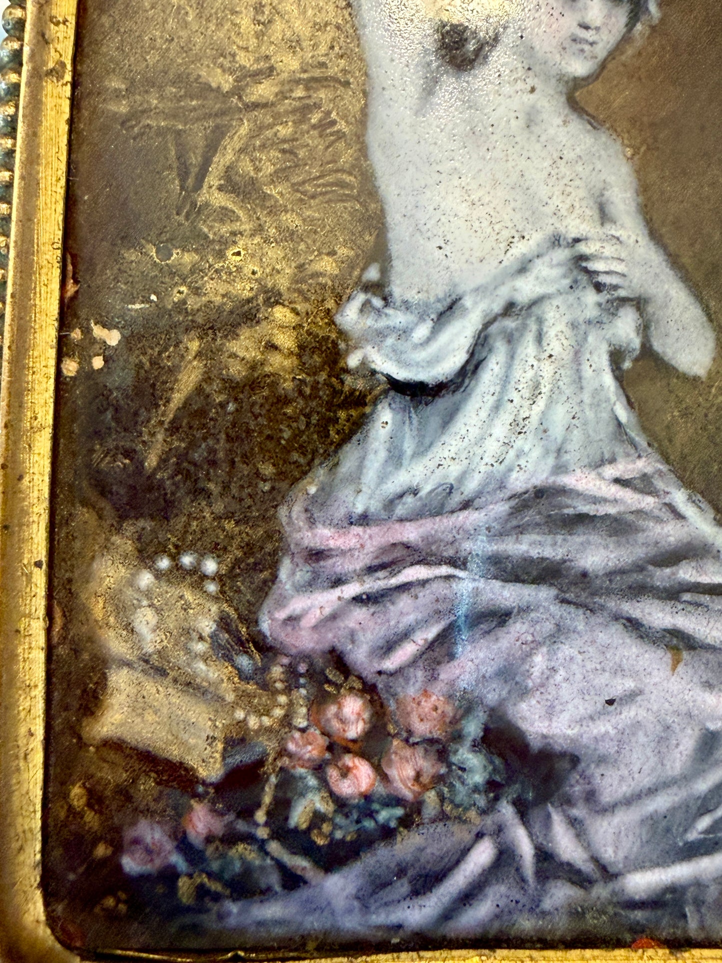 Antico specchio da mano con smalto su rame a tergo, proto liberty ca 1890