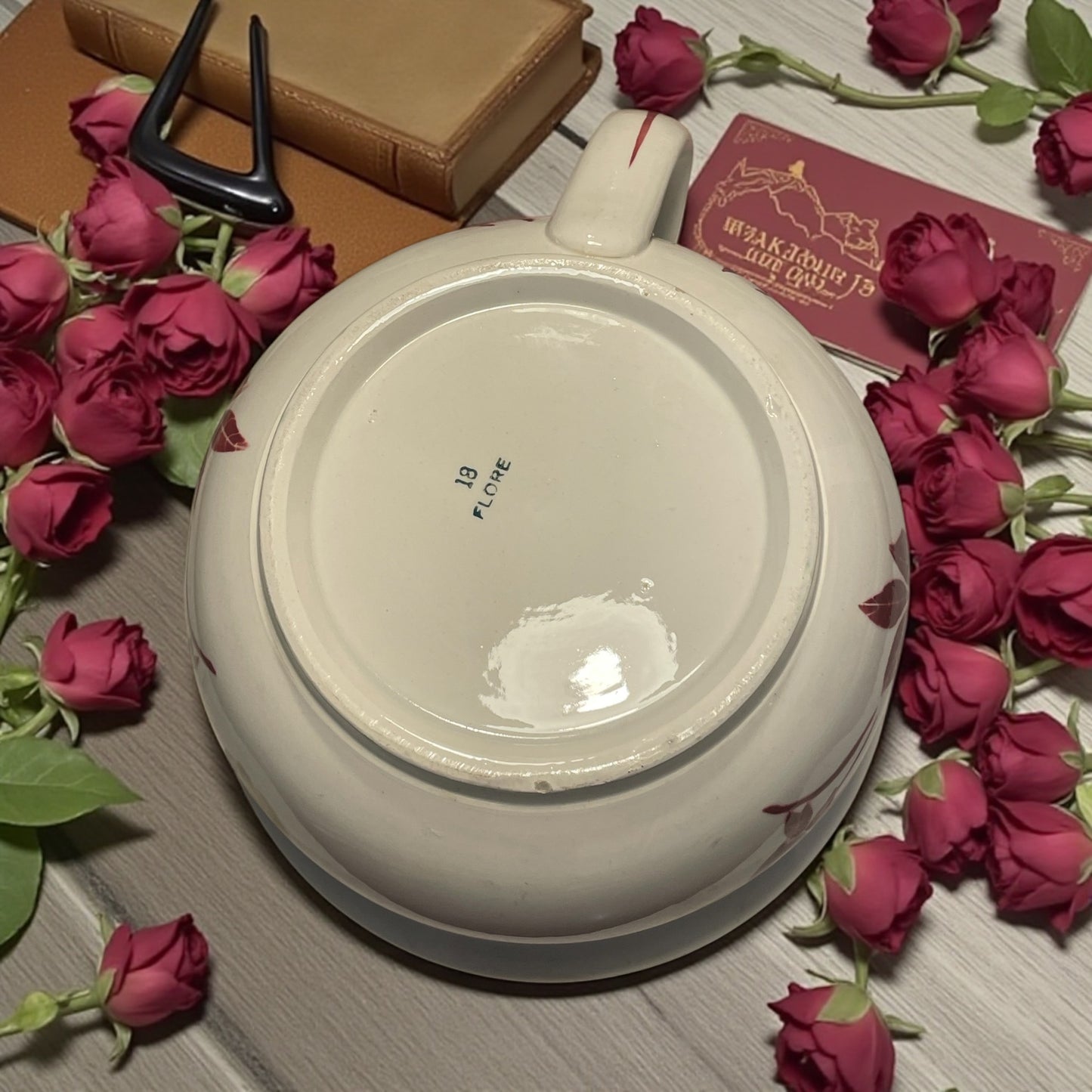 Pot de chambre Flore con fiori rossi ca anni ‘20