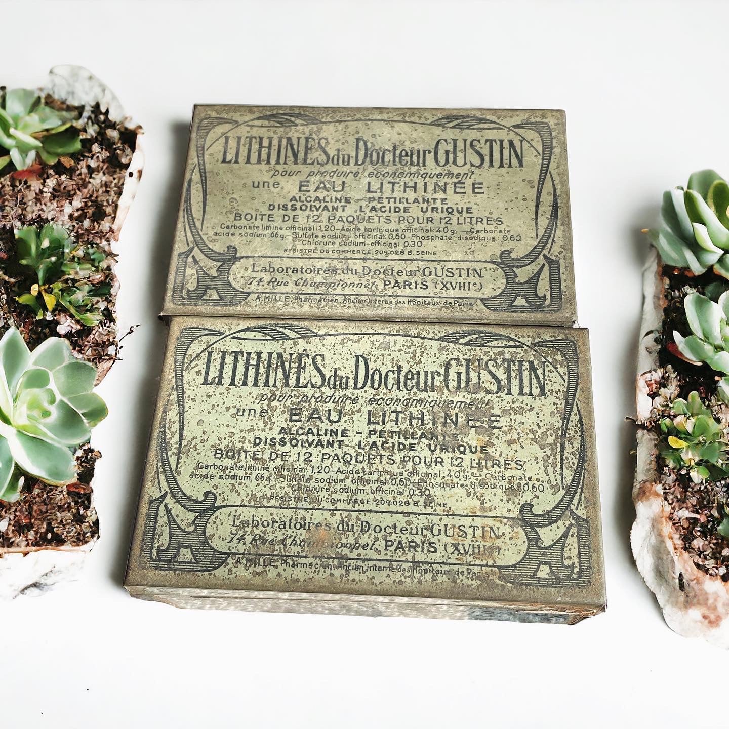 Pair of antique boxes 1900 Lithines