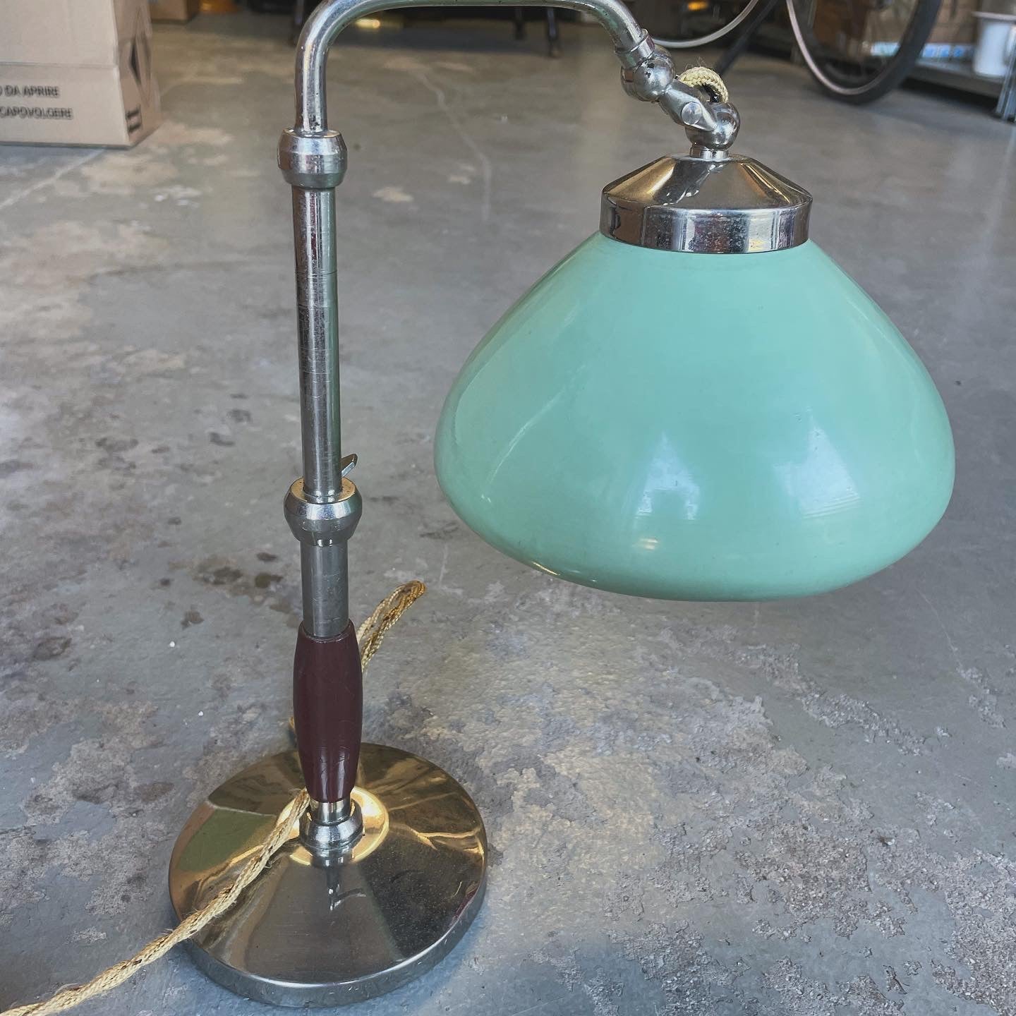 Ministry 1500 model lamp