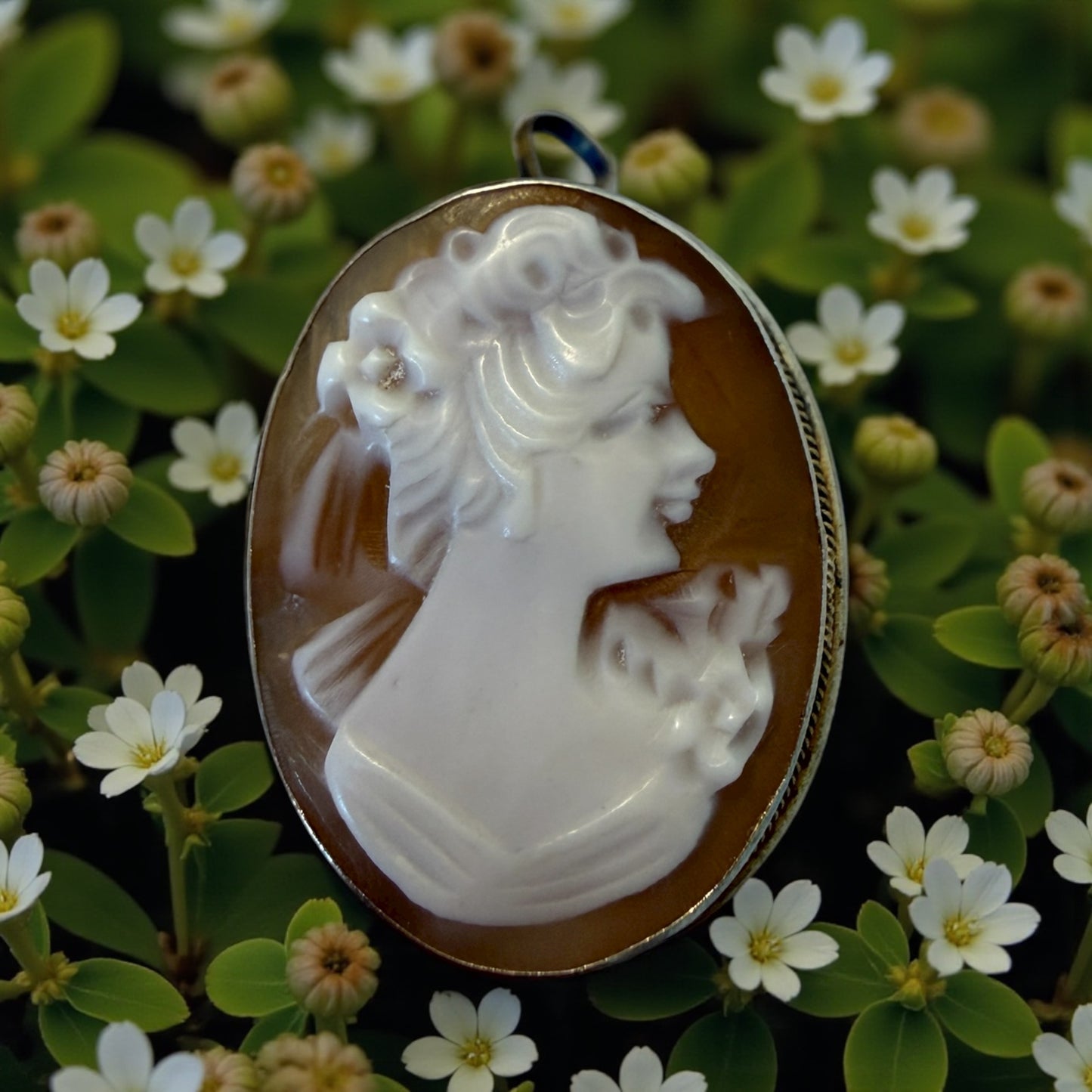 Spilla-pendente cameo su conchiglia, circa metà novecento