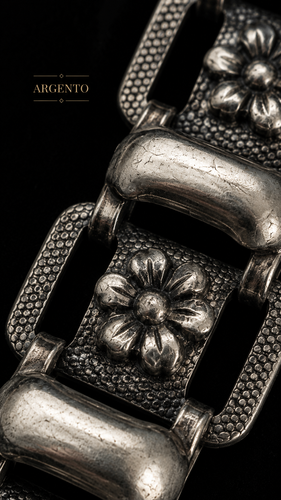 Bracciale antico in argento testato con maglie anni ‘20, transizione tra liberty e déco
