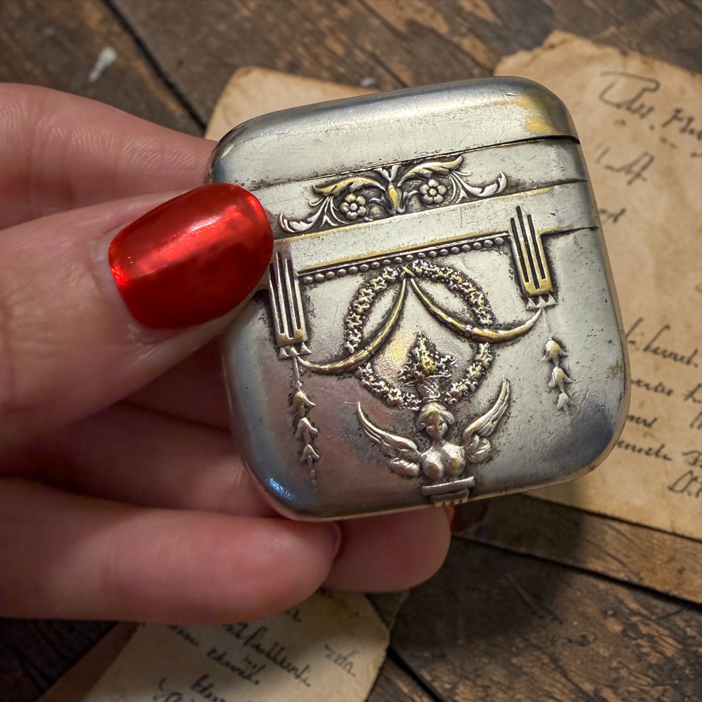 Vesta case placcato argento di fine ‘800 con Vittoria alata