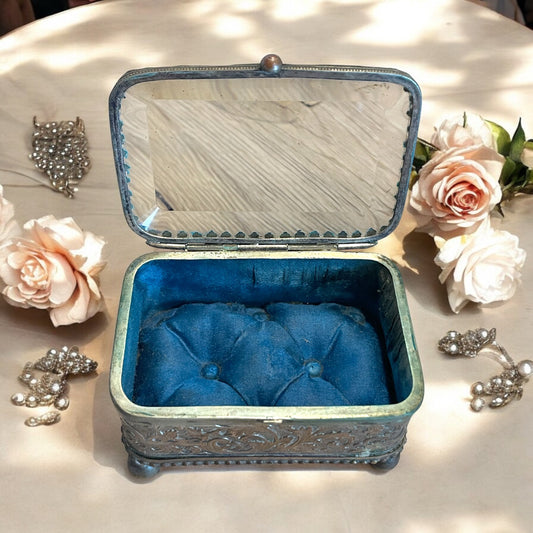 Scrigno porta gioielli Art Nouveau, con lamina d’argento e cuscinetto in seta, versione blu