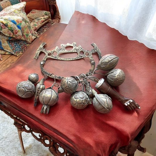 Antica grande Penca de Balangandã, amuleto da chatelaine