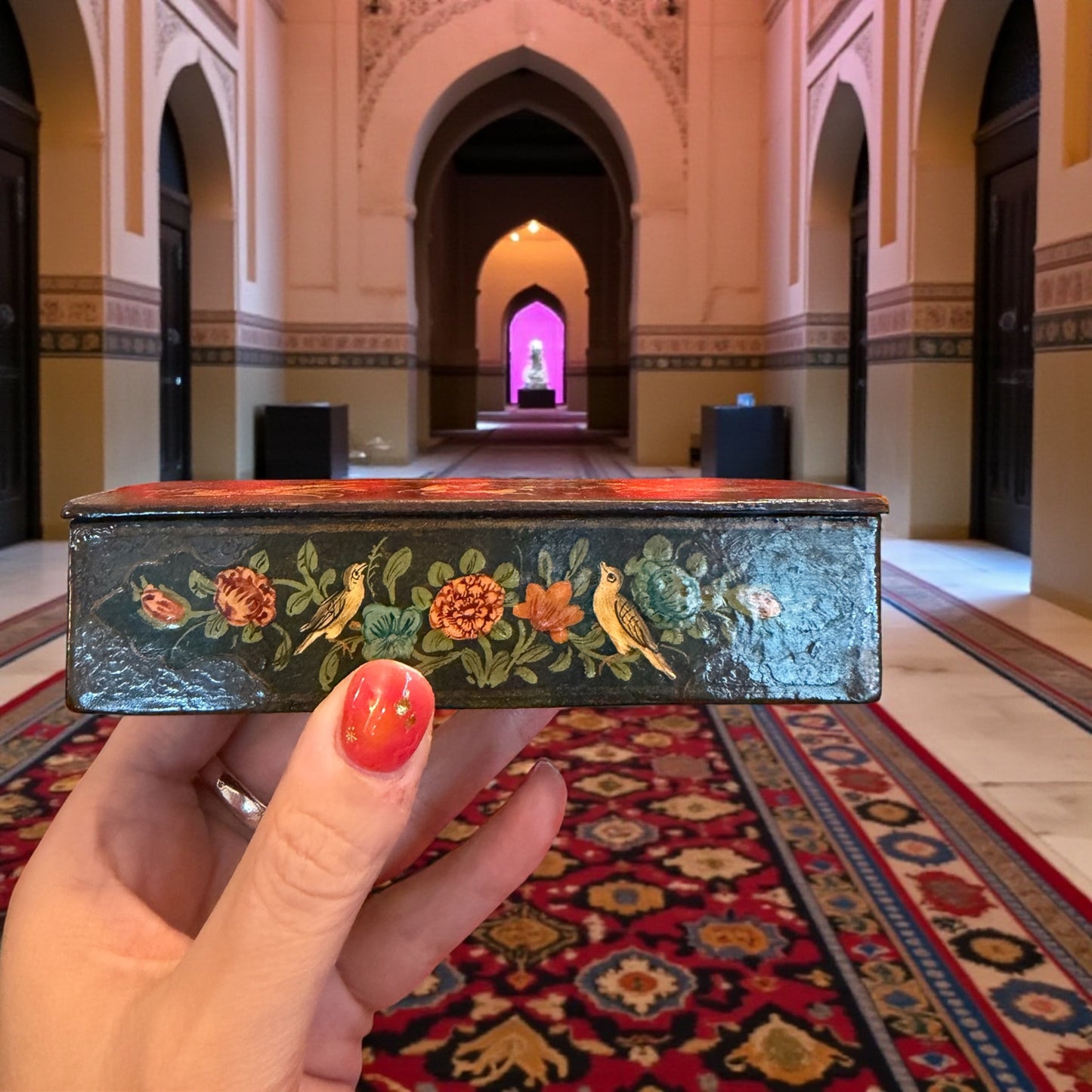 Astuccio porta pennini in papier mâché, Kashmir metà ‘900 dipinto