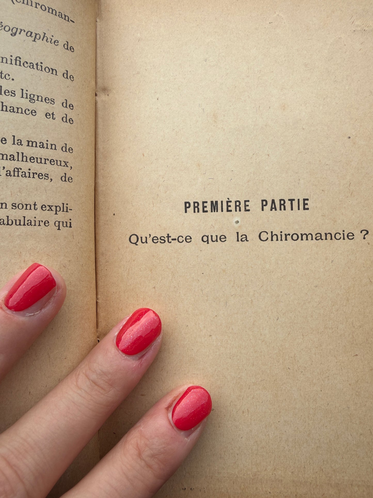 Libro antico di chiromanzia “Que qu’on lit dans la maine”, prima ed. 1906