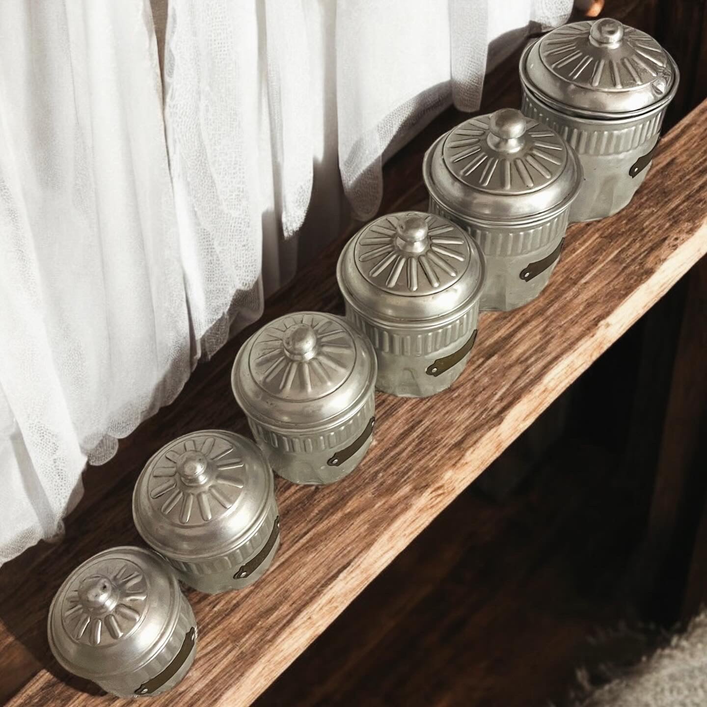 Set of 6 Provencal kitchen jars