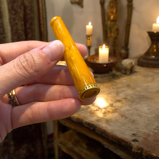 Bocchino in galalite marmorizzata con bordatura oro 14k, anni ‘30