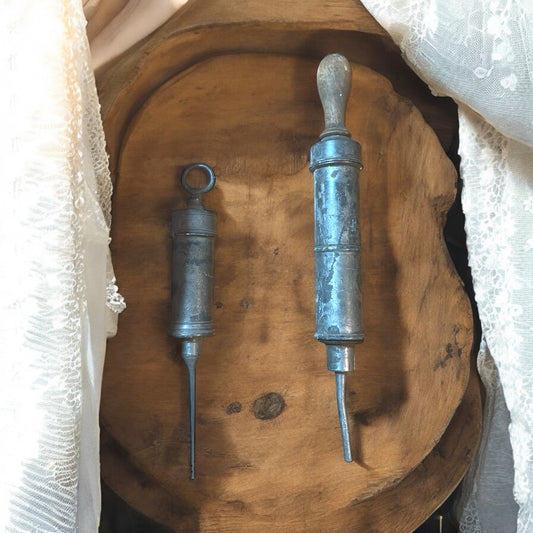 Clistere e irrigatore, strumenti medici fine ‘800