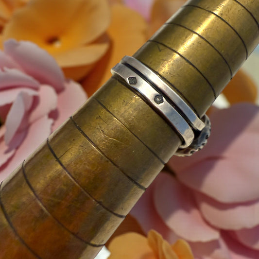 Antico anello di fidanzamento francese in argento ottocento con vetro taglio brillante