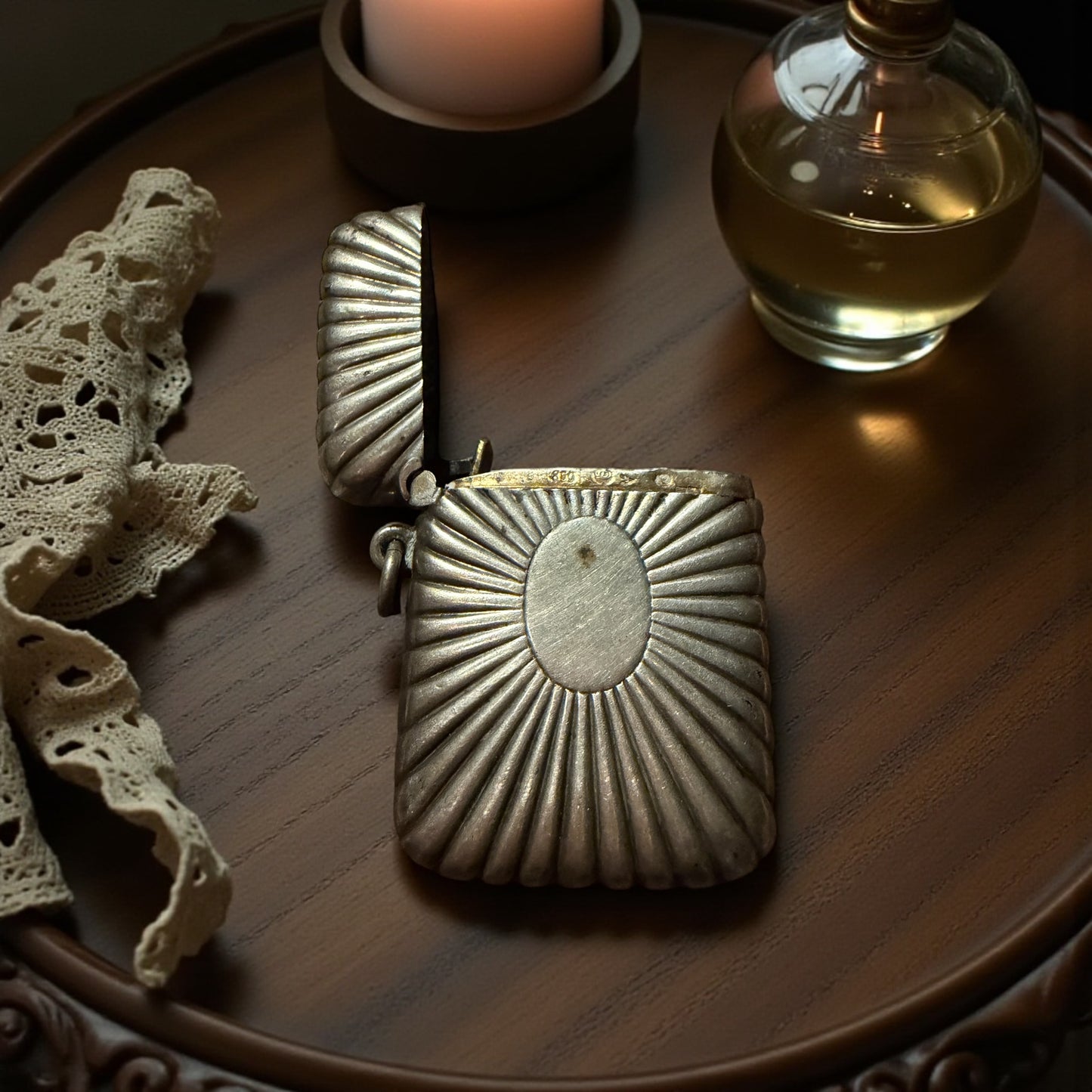 Vesta case sunburst in argento tit. 800, da Chatelaine, ca 1880-1910