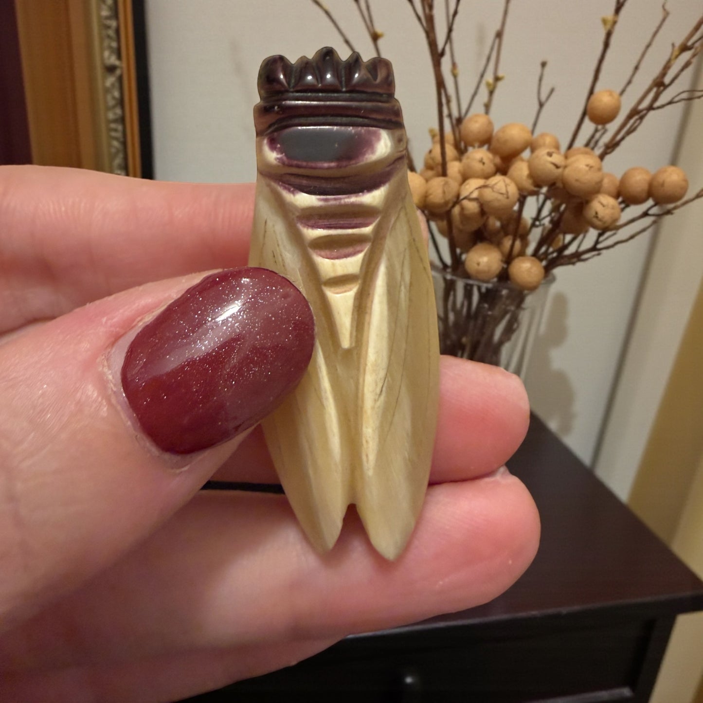 Spilla in corno Art Déco anni 20-30 a guisa di cicala