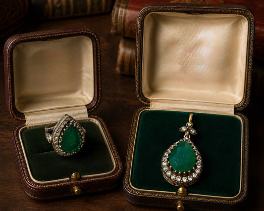 Set gioielli anello e pendente coordinati, fattura turco-ottomana, argento e ottone