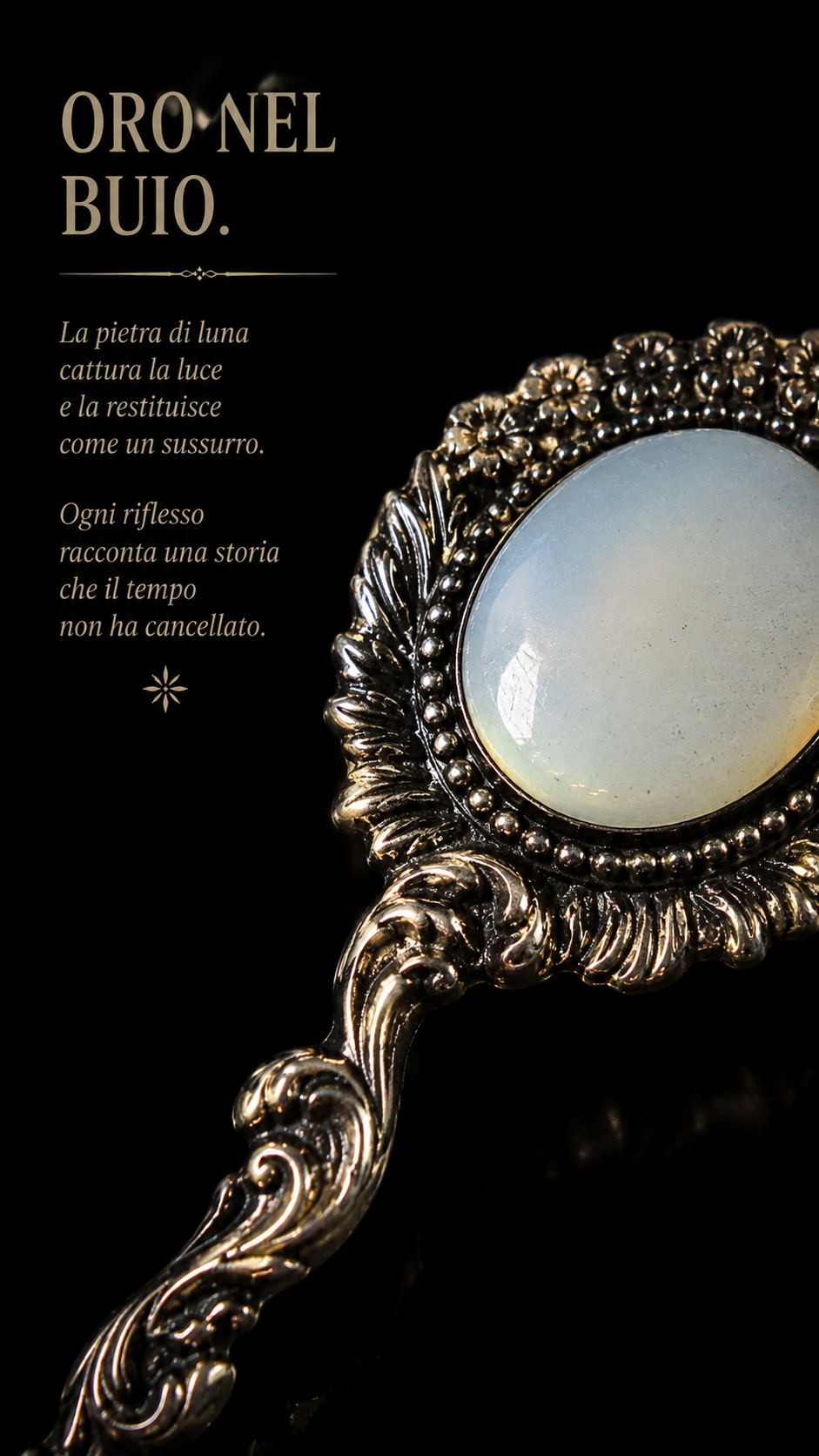 Spilla antica anni ‘40 a guisa di piccolo specchio a mano, con opalite