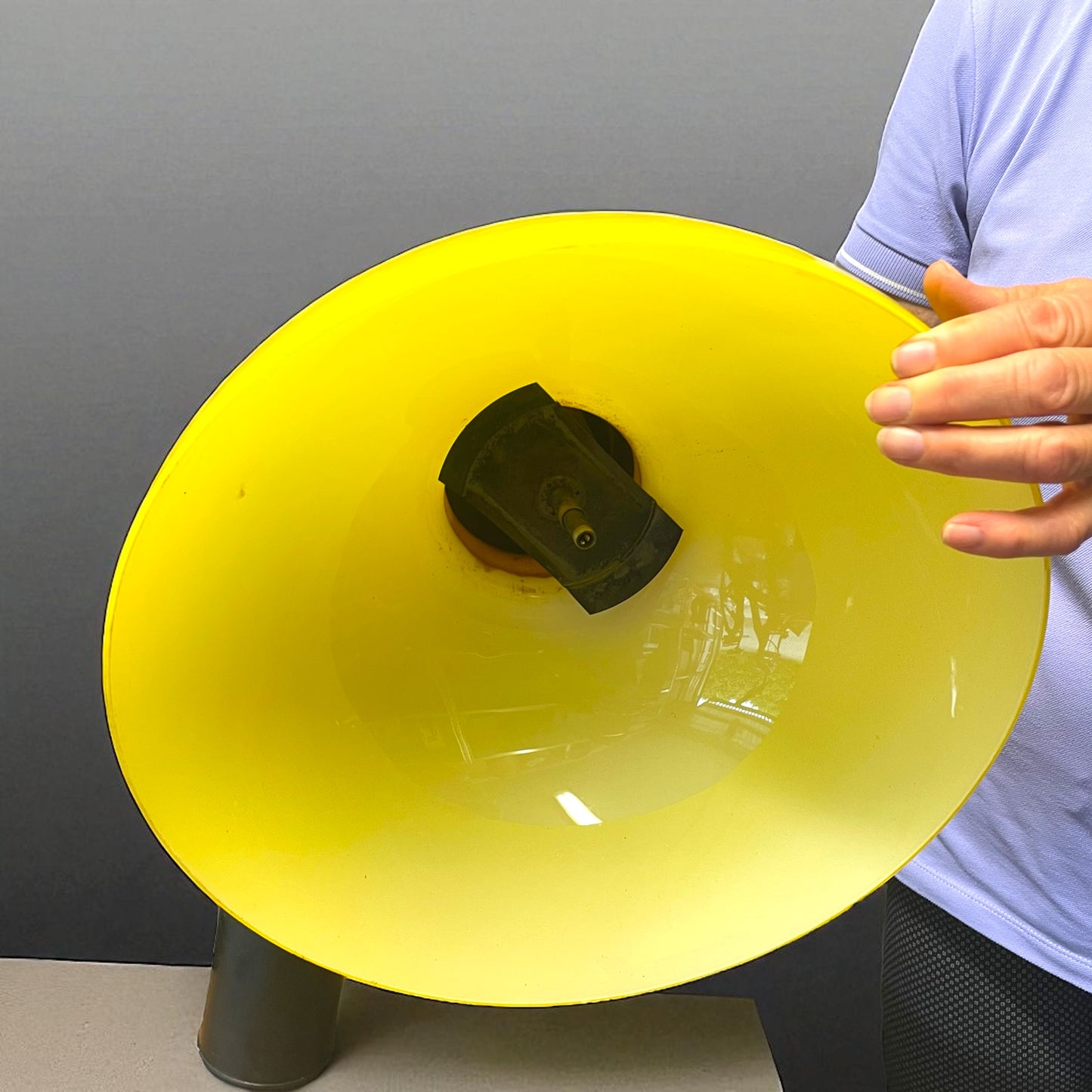 Grande lampadario giallo space age anni ‘60 stile Mazzega