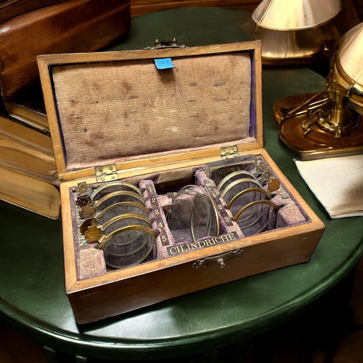 Antico set da ottico optometrista, lenti in cofanetto 1893