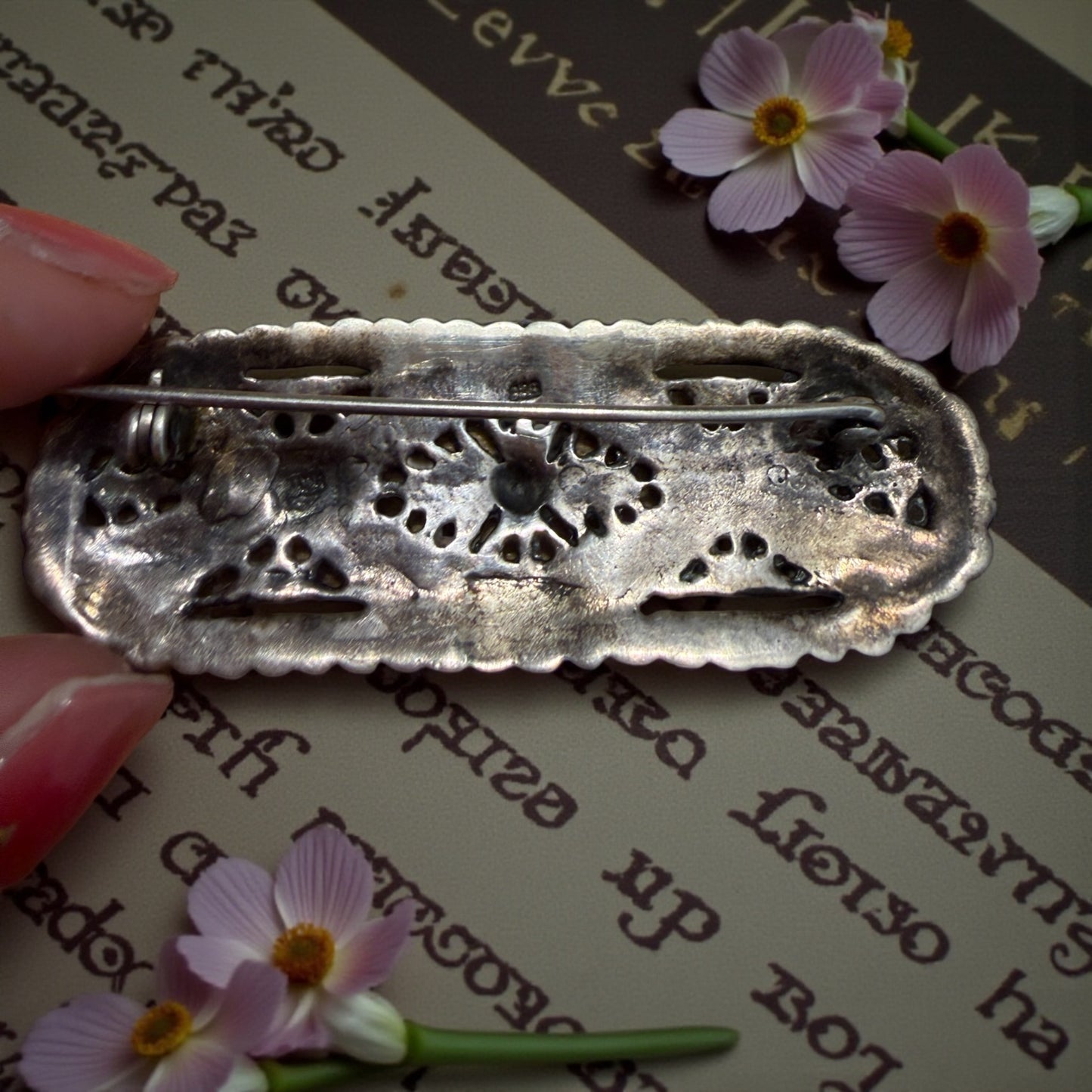 Spilla in argento 925 tempestata di marcasiti, anni ‘50 ca