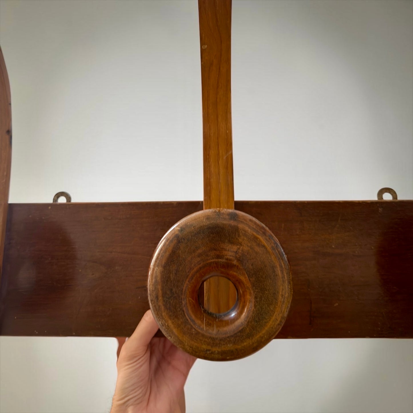 Appendi abiti e cappelli tardo déco italiano anni ‘40