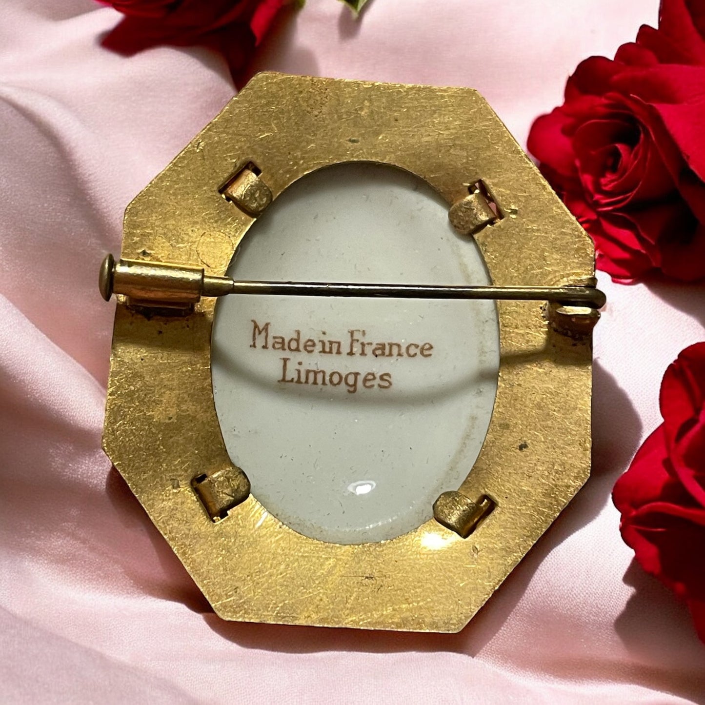 Spilla porcellana Limoges dipinta con ritratto