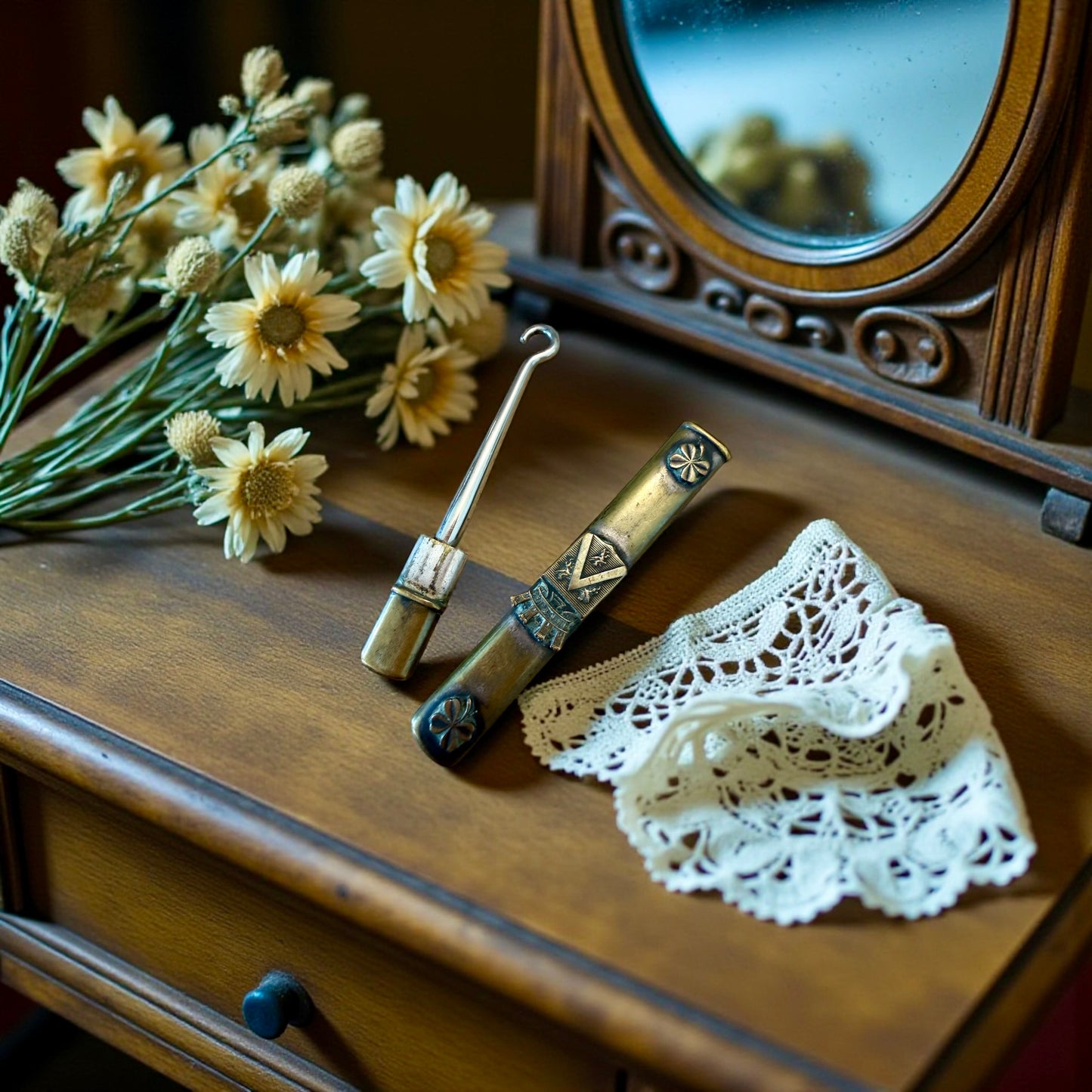 Spettacolare gancio allaccia guanti in custodia nobiliare