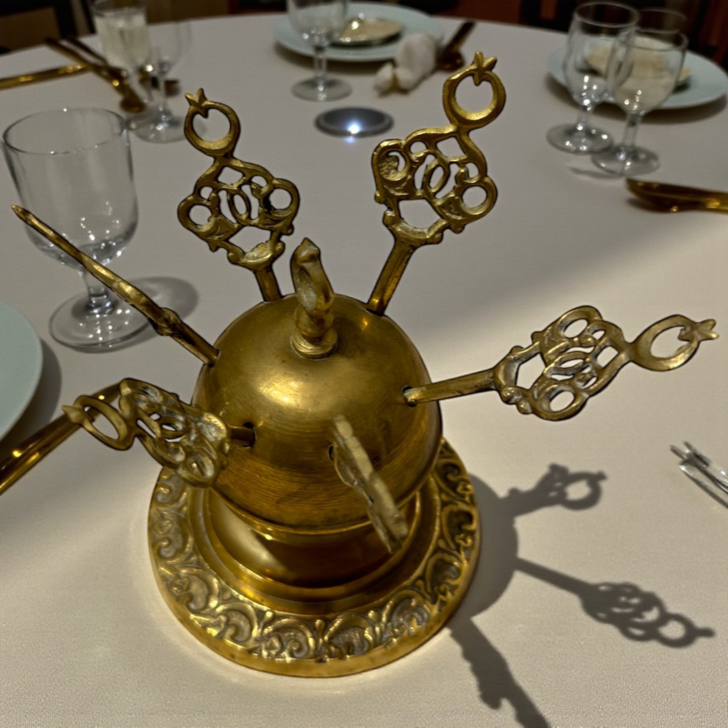 Set servizio da aperitivo in ottone anni 40-50