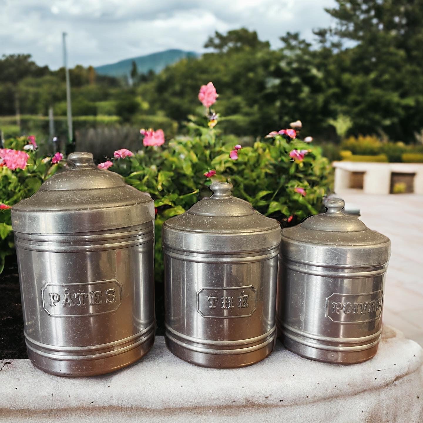 Set of 6 aluminum kitchen jars