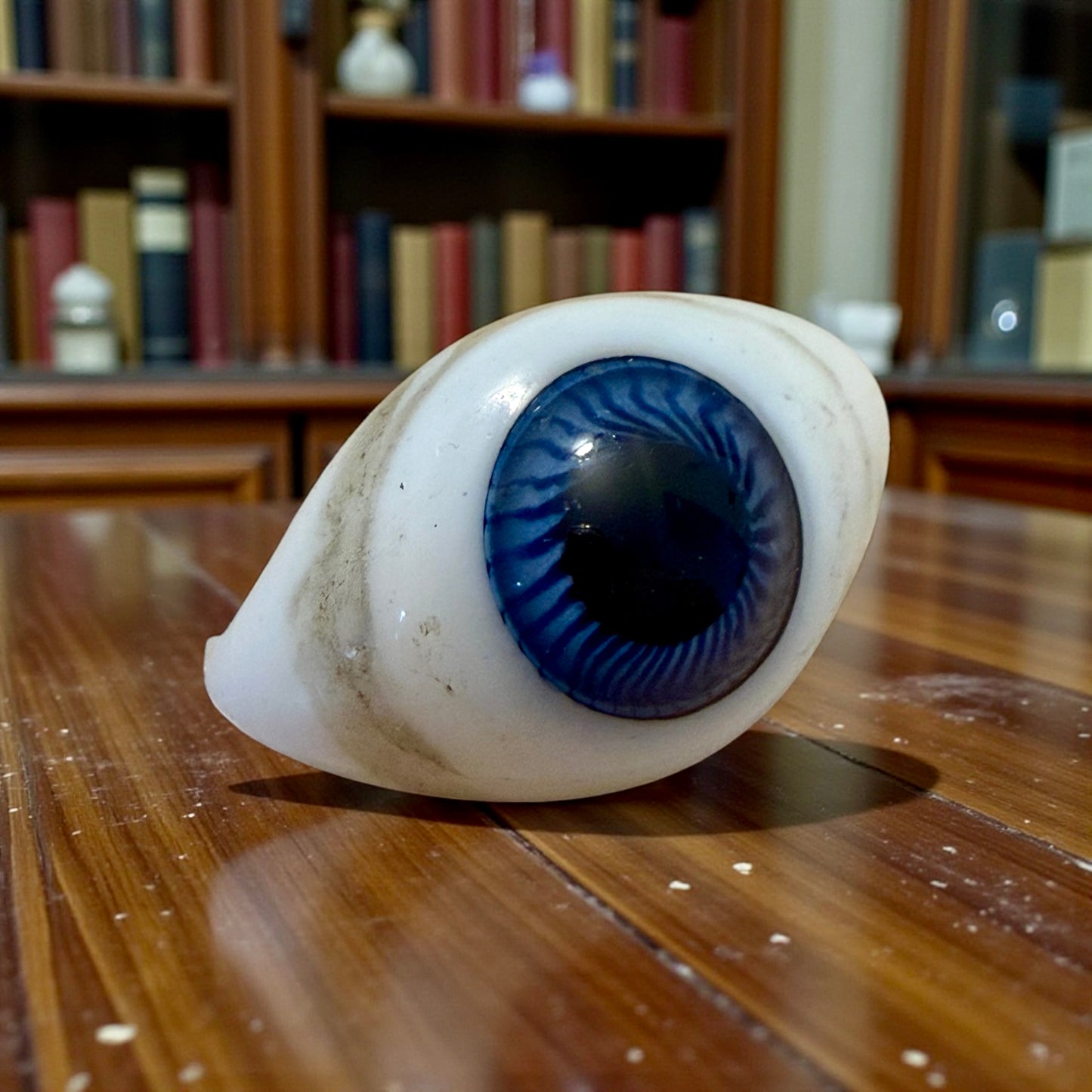 Occhio di vetro modello per protesi oculare medica, fine ‘800 - primo ‘900, blu