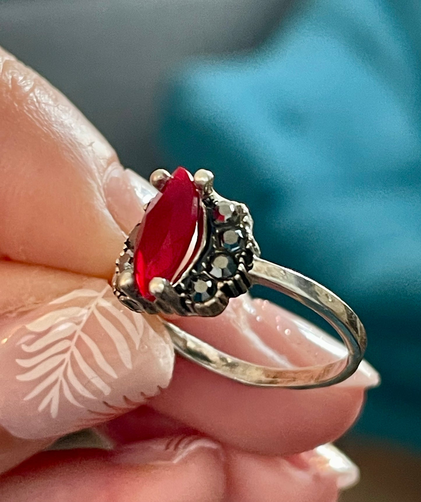 Set anello e pendente coordinato, argento con spinello e marcasiti