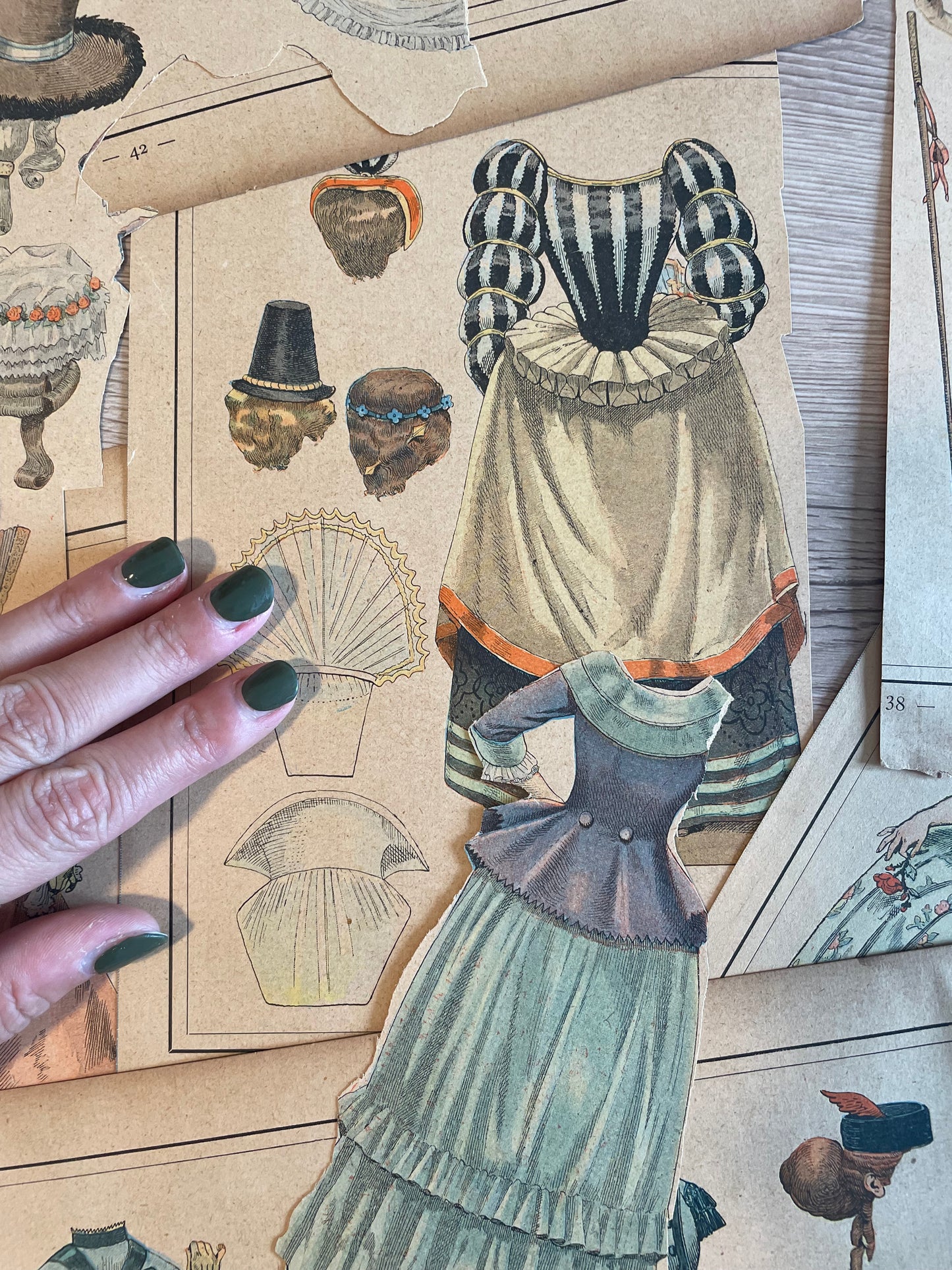 Lotto di tavole con poupées de papier, bambole di carta giochi fine ‘800