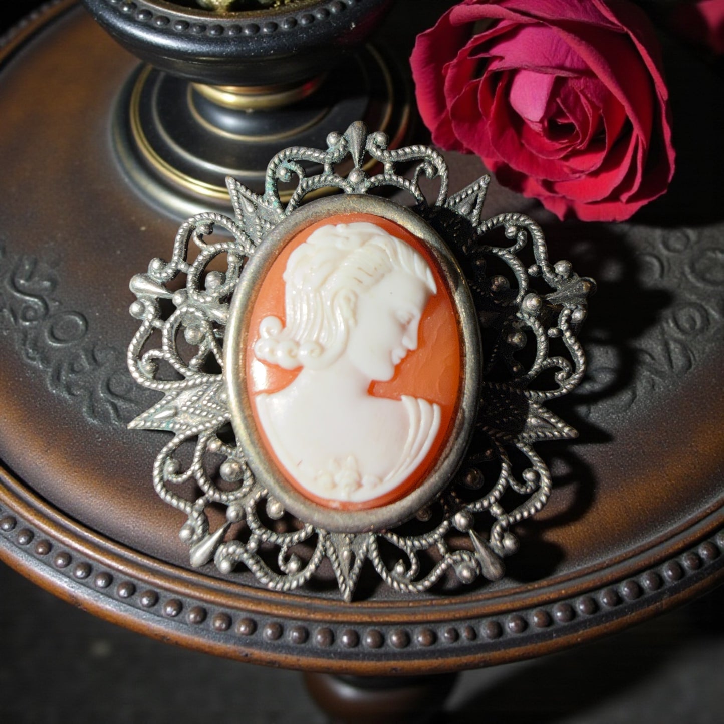 Spilla da collo broche du cou cammeo e filigrana d’argento, primi decenni ‘900