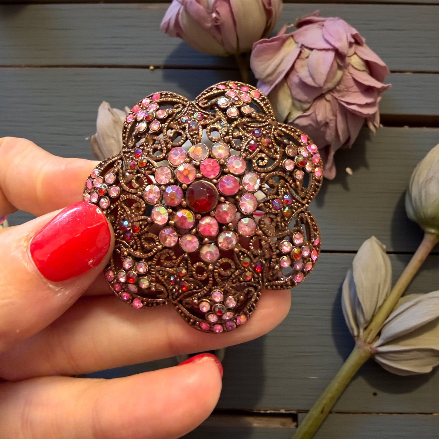 Gioiello doppio: spilla o pendente vintage 70s bigiotteria Americana con strass rosa