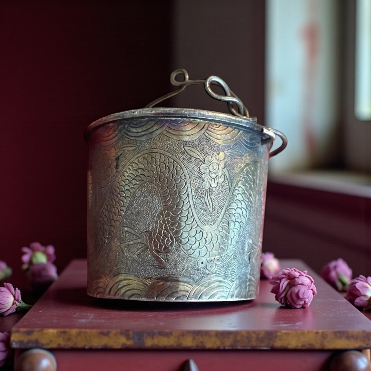 Antico filtro colino da tè con fenice orientale in argento, primo ‘900