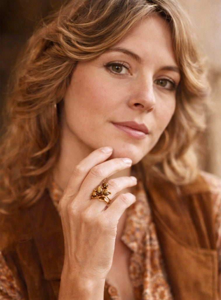 Anello in argento 925 placcato oro con cinque pietre occhio di tigre