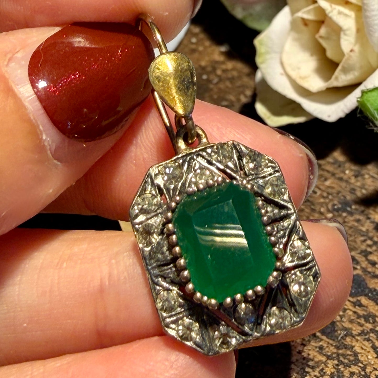 Orecchini centrale verde con cornice d’argento 925 e cristalli, art déco revival 60s