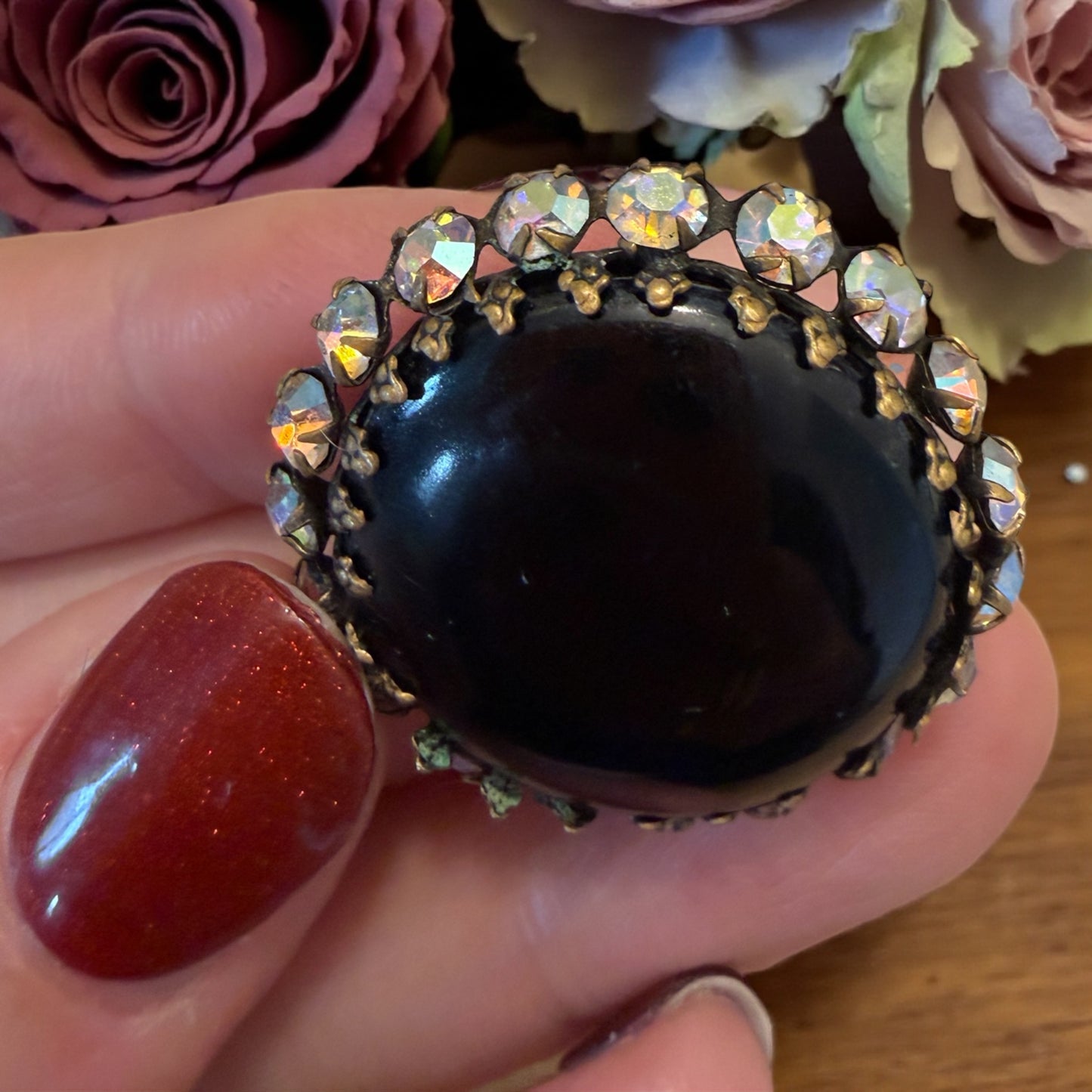 Spilla dramatic noir anni ‘50 con strass Aurora Borealis